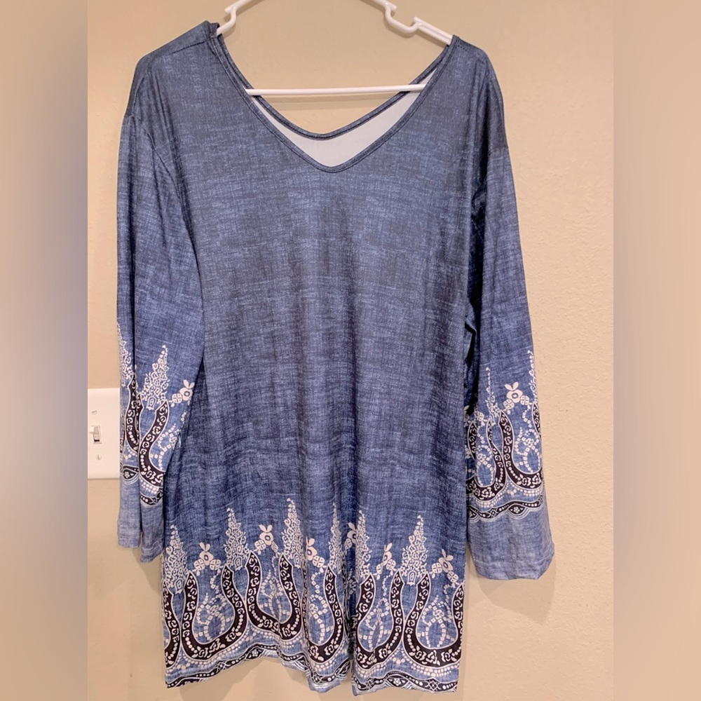 1X, Blue blouse